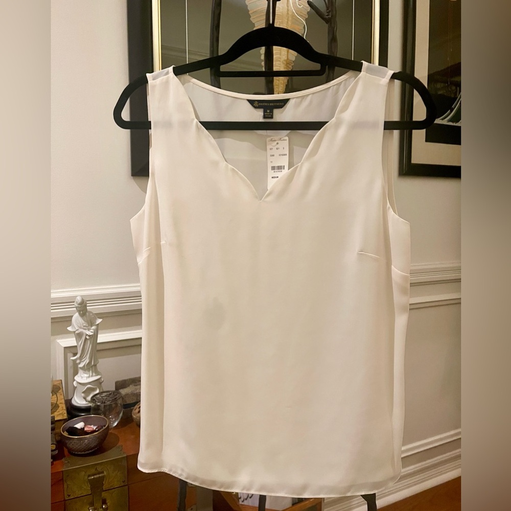 NWT Brooks Brother Silky Sleeveless Essential Blouse